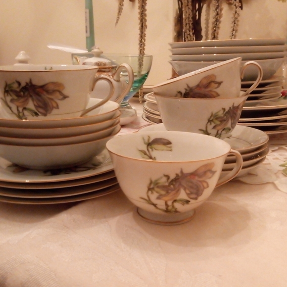 Harmony House Alyce pattern - Picture 5 of 5